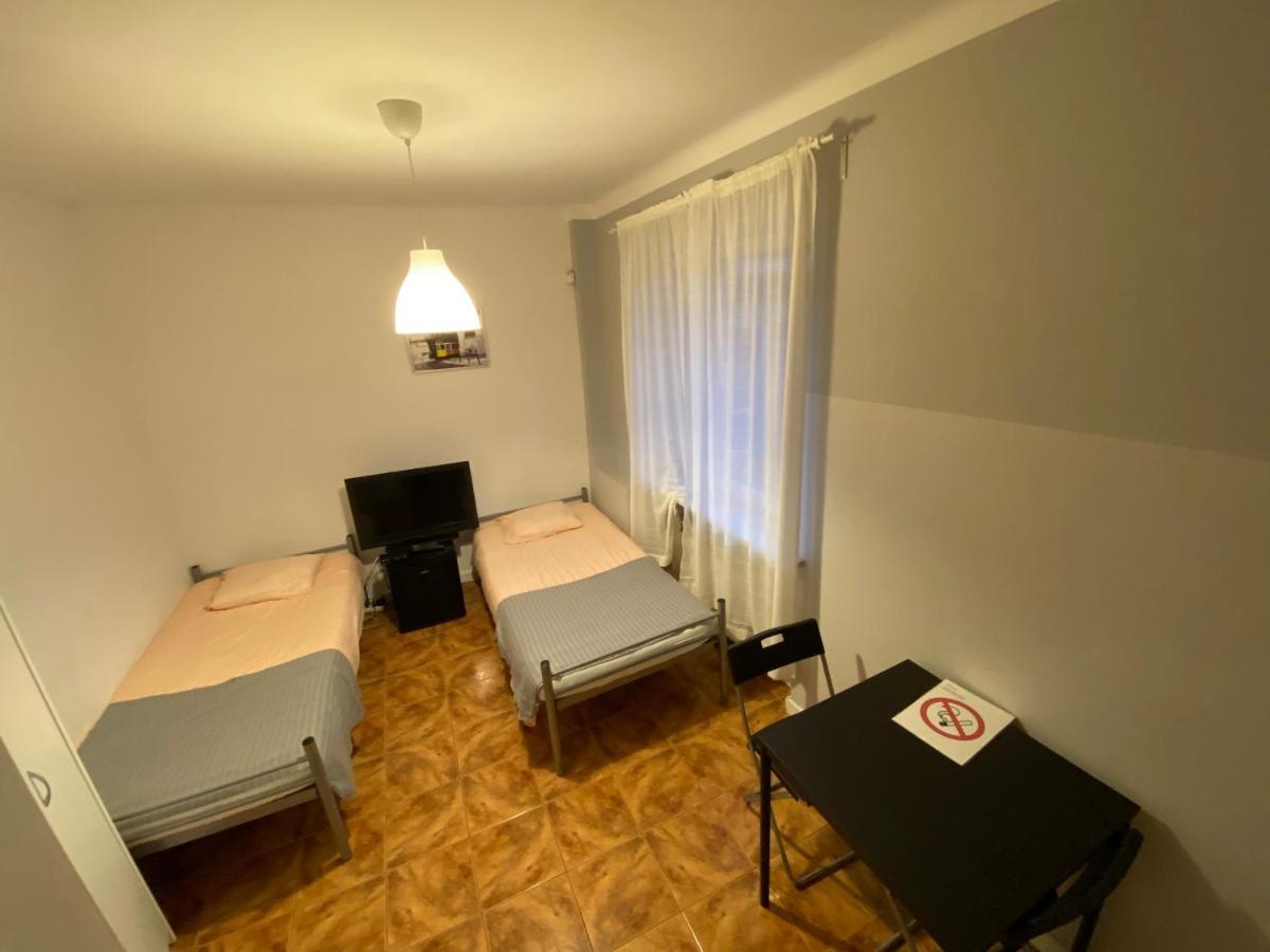 Modlinska 267 No 2 Alloggio in famiglia